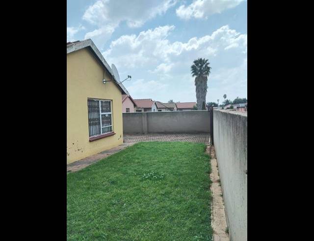 3 BEDROOM HOUSE FOR SALE IN DAWN PARK